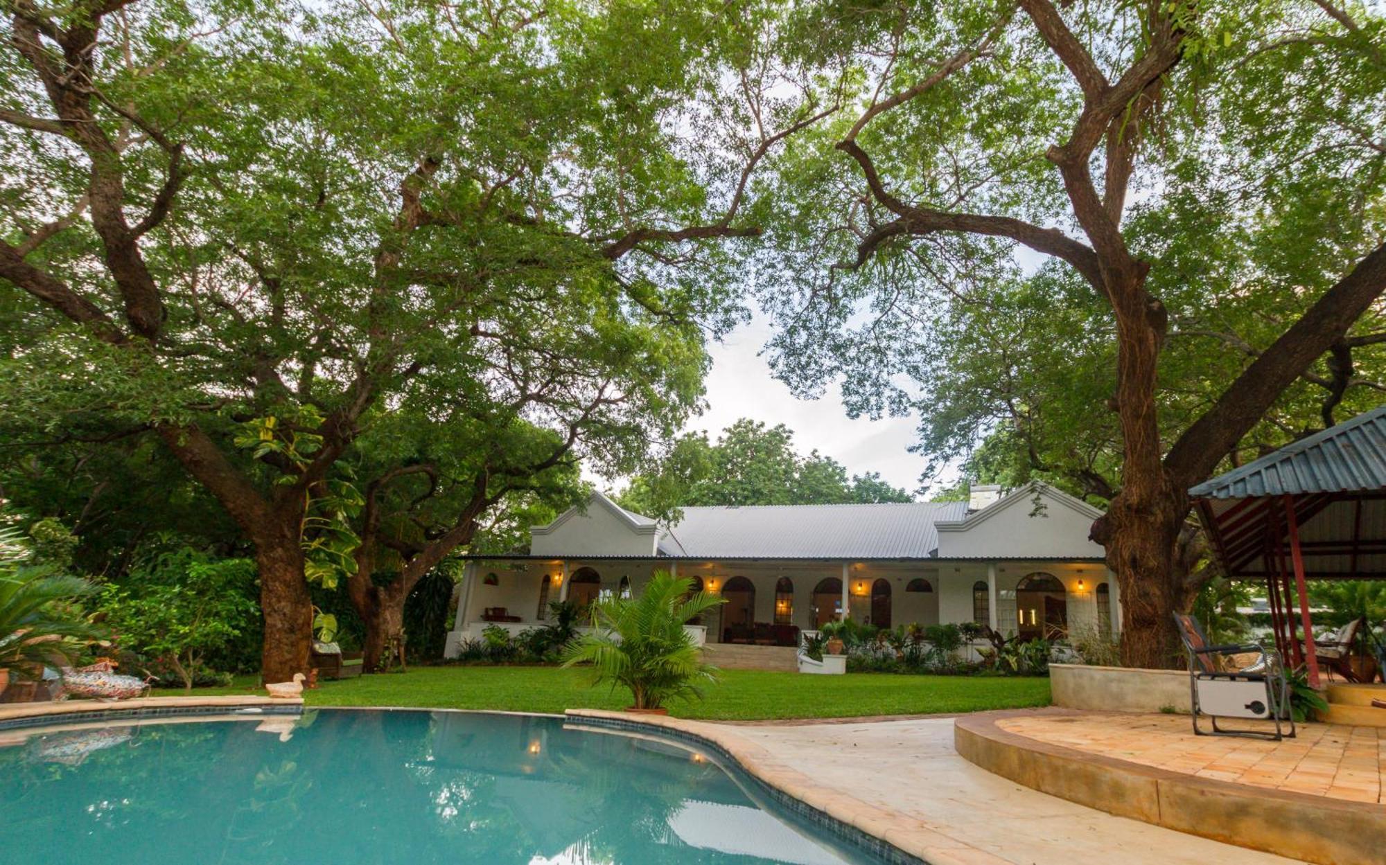 The Courtney Lodge Victoria Falls Kültér fotó